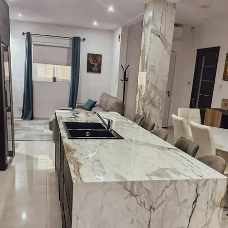 Villa Private Pool Ultra Modern 4 Bedroom Playstation Play & Garage Ta Cantar