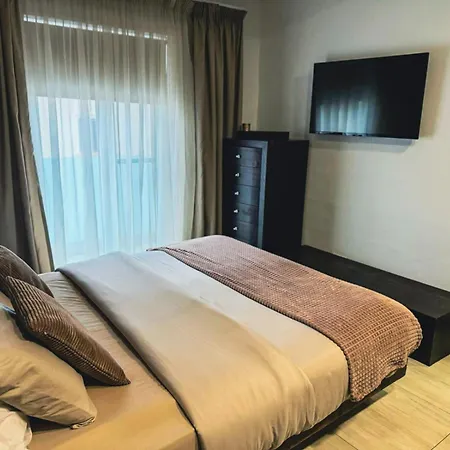 Villa Private Pool Ultra Modern 4 Bedroom Playstation Play & Garage Ta Cantar