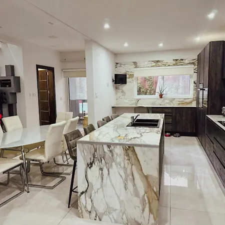 Villa Private Pool Ultra Modern 4 Bedroom Playstation Play & Garage Ta Cantar